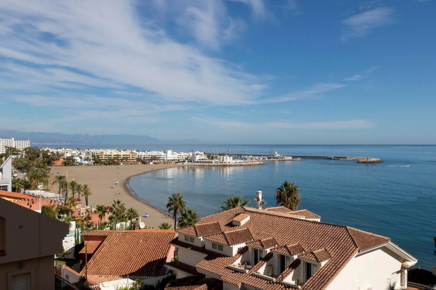 Stunning Apartment 10 Meters From The Beach With Parking Benalmádena Dış mekan fotoğraf